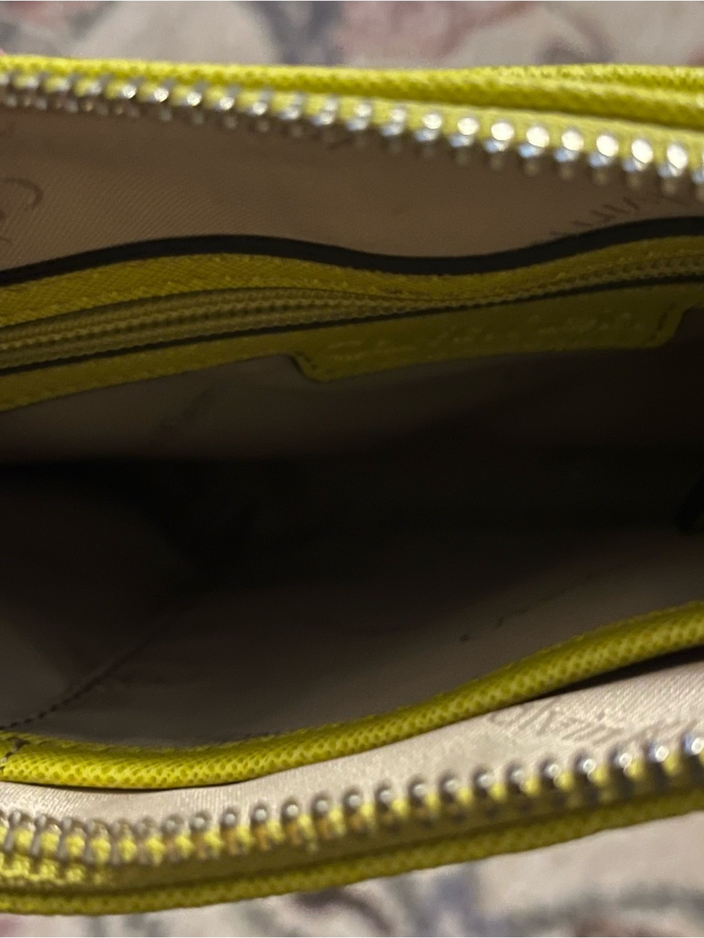 Calvin Klein Bright Yellow Shoulder Bag with Chain Detail - Picture 4 of 4